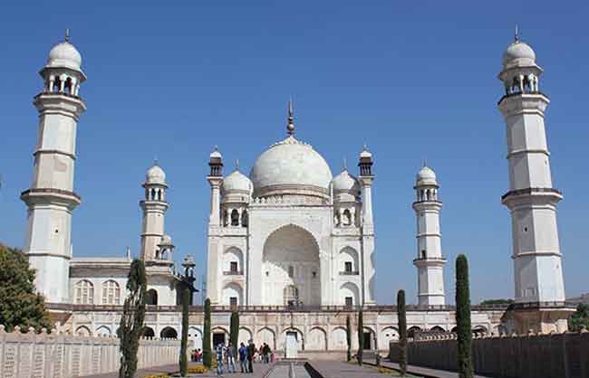 Nowadays Gulmarg Taj Mahal is a new tourist attraction spot