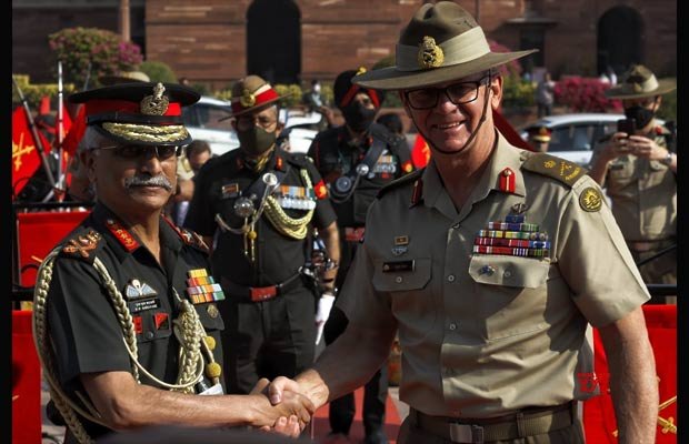 दिल्ली में हुआ ऑस्ट्रेलियाई सेना प्रमुख का आगमन, राष्ट्रीय युद्ध स्मारक पर पुष्पांजलि अर्पित की