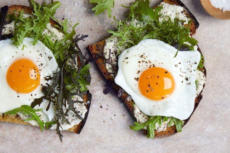 Eggs: अंडे का ज्यादा सेवन बना सकता है आपको इस बीमारी का शिकार, जानें National Institute of Heart की सलाह