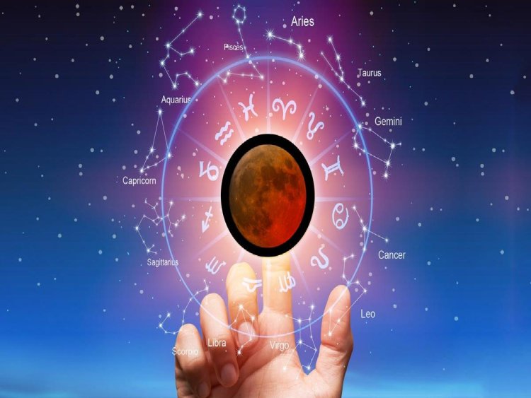 Chandra Grahan 2022: साल 2022 का आखिरी चंद्र ग्रहण, जानें 12 राशियों में से किन जातकों पर कैसा पड़ेगा प्रभाव