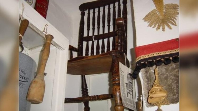 This cursed chair has been kept in the museum for 320 years, whoever sat there got death