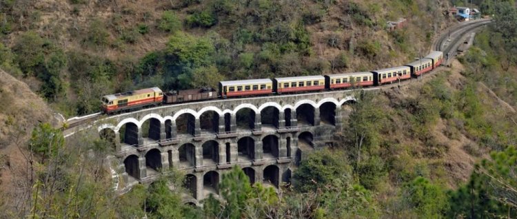 These 4 beautiful railway stations of India are included in UNESCO World Heritage Site, see their pictures