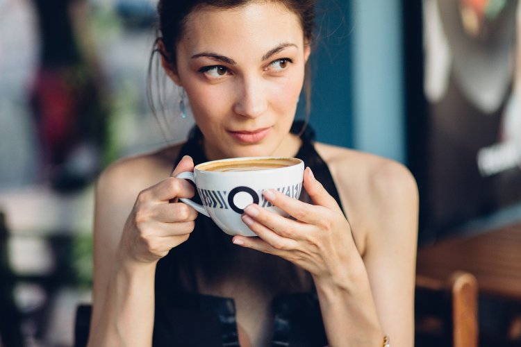 Disadvantages of coffee for women: The habit of drinking coffee as soon as you wake up in the morning can be heavy
