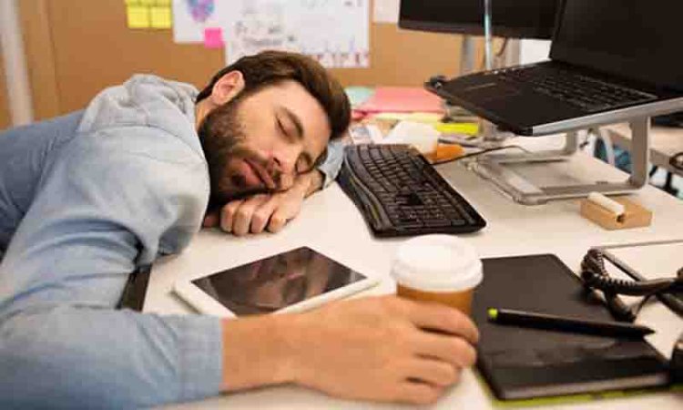 Sleeping Sickness: Sleep comes in the office even after sleeping all night, not laziness, it is a sign of this disease